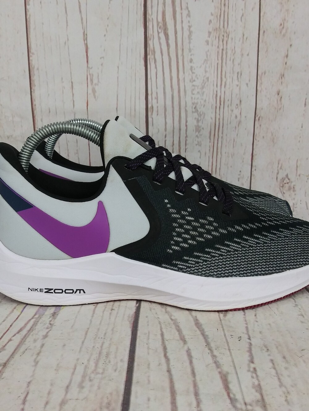 Nike Zoom Winflo 6 Running Shoes Women's Size 8.5 Black White Purple